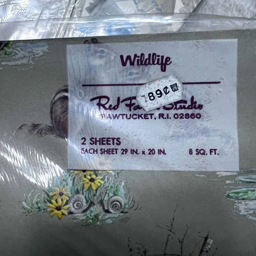 Wildlife Red Farm Studio,  Smiley faces, wedding horses gift wrap sheets lot